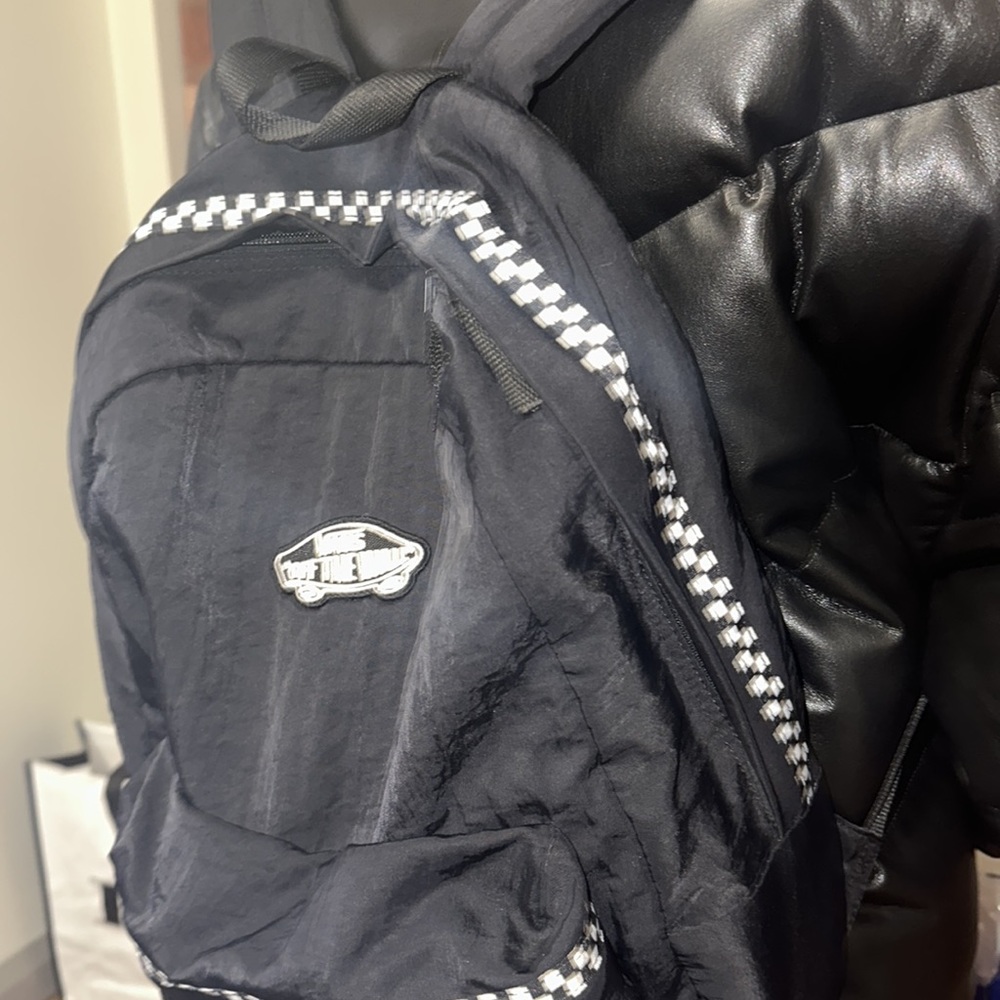 VANS BAGPACK - Picture 3 of 4